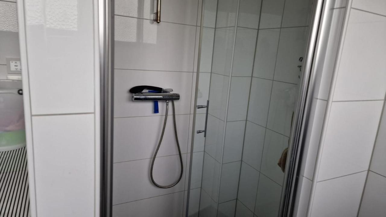 A Special Room In A Private German Style Home City Airport City Airport Mannheim Exterior foto