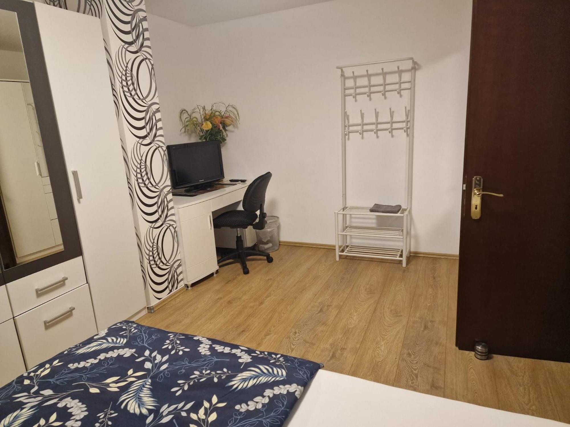 A Special Room In A Private German Style Home City Airport City Airport Mannheim Exterior foto